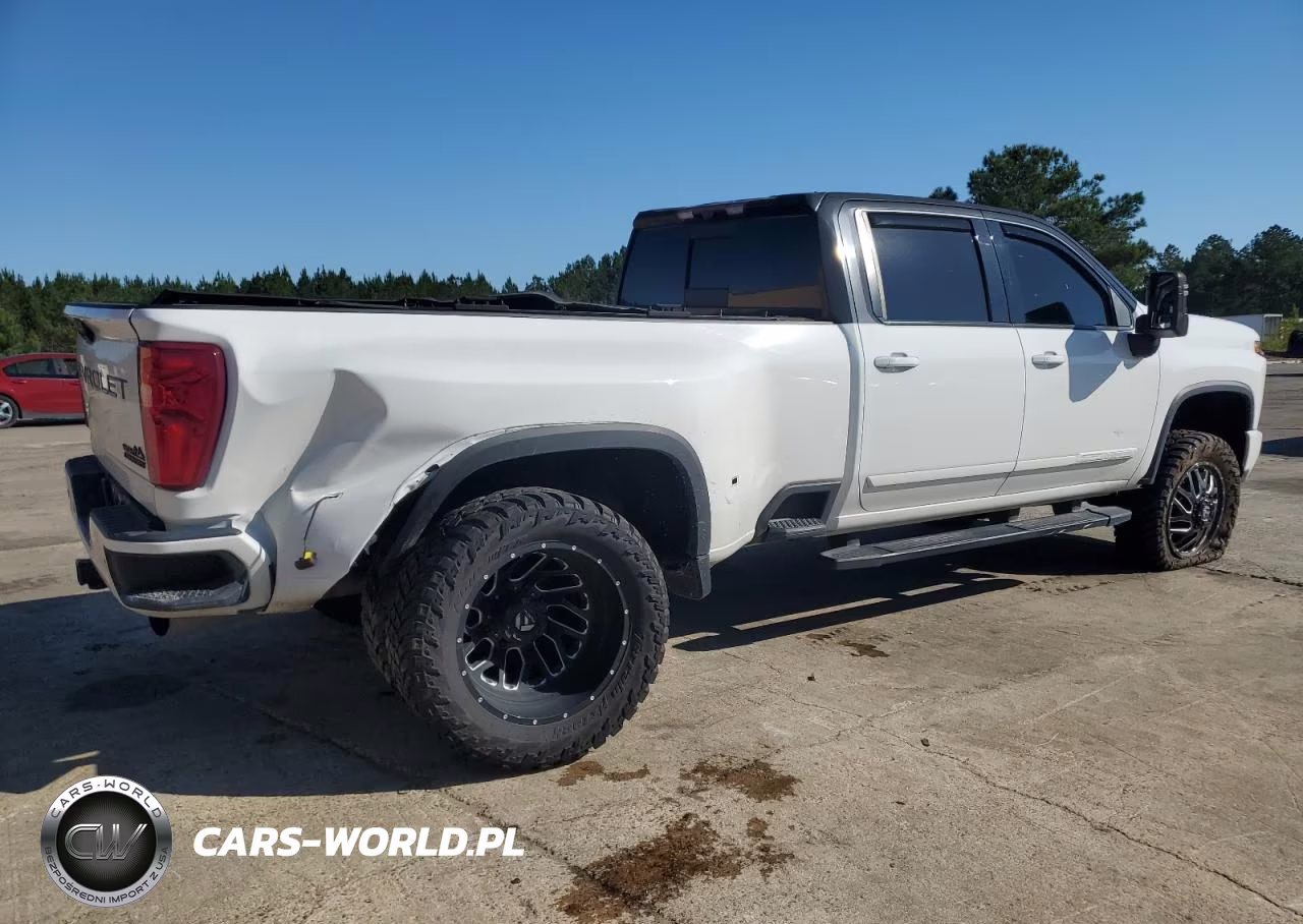 2024 Chevrolet Silverado K3500 High Country VIN:1GC4YVEY0RF110806 - 3