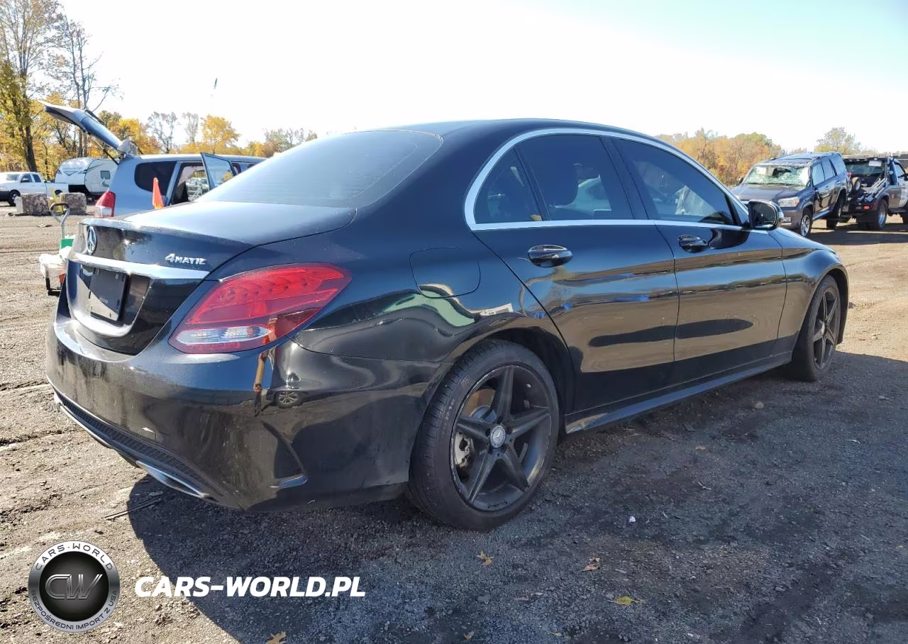 2015 Mercedes-Benz C 300 4Matic VIN:55SWF4KB4FU061696 - 3