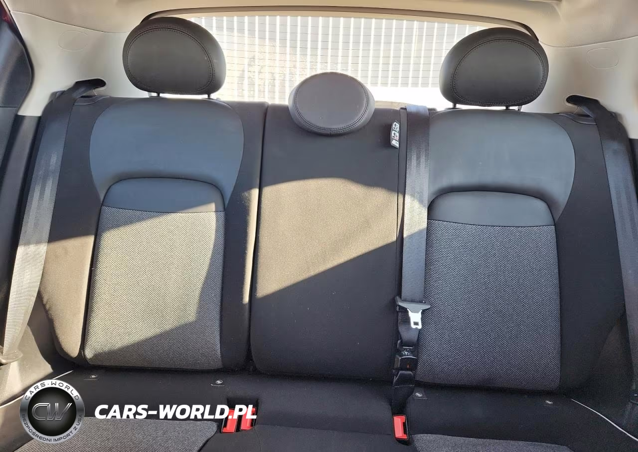 2017 Fiat 500X Pop VIN:ZFBCFXAB1HP588470 - 10