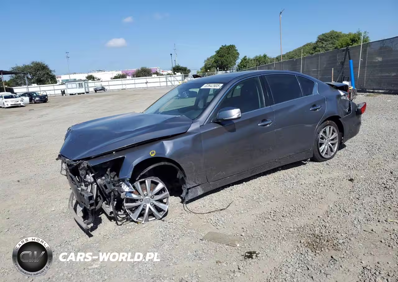 2015 Infiniti Q50 Base