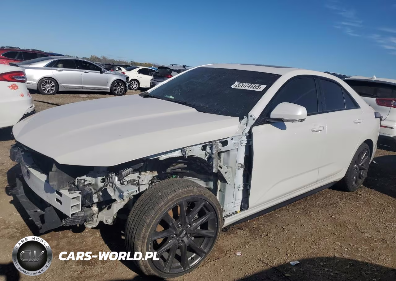 2022 Cadi Ct4