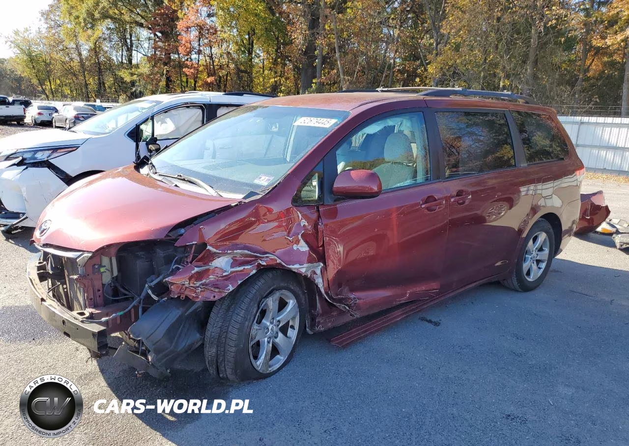 2013 Toyota Sienna Le