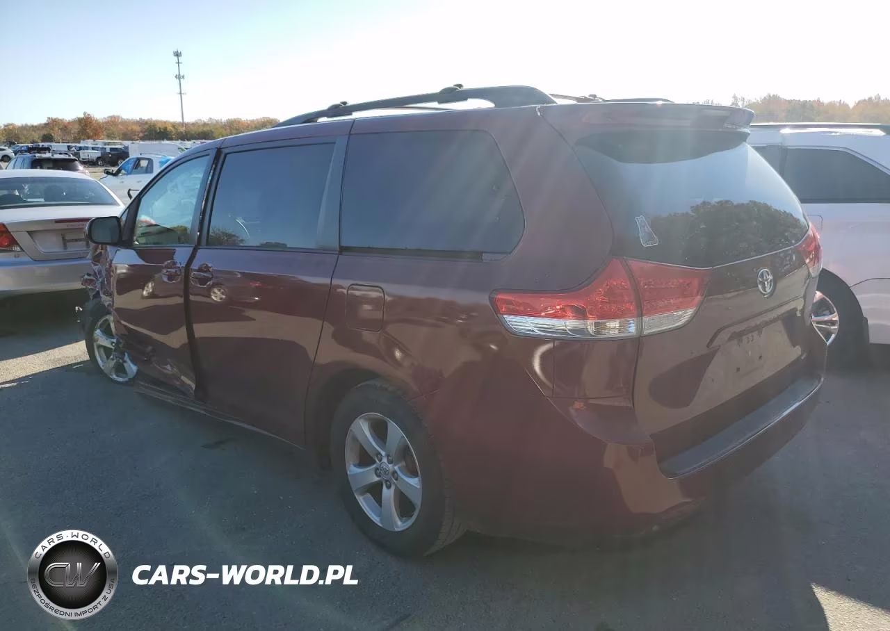 2013 Toyota Sienna Le VIN:5TDKK3DC5DS319941 - 2