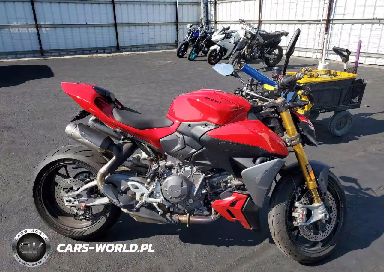 2025 Ducati Streetfighter V2