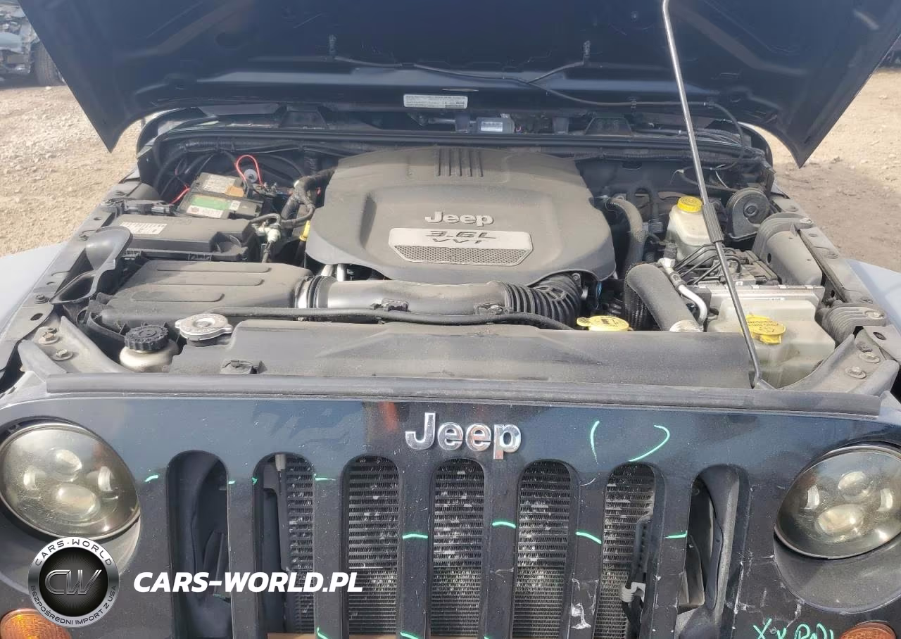 2013 Jeep Wrangler Unlimited Sport VIN:1C4BJWDG2DL662182 - 11