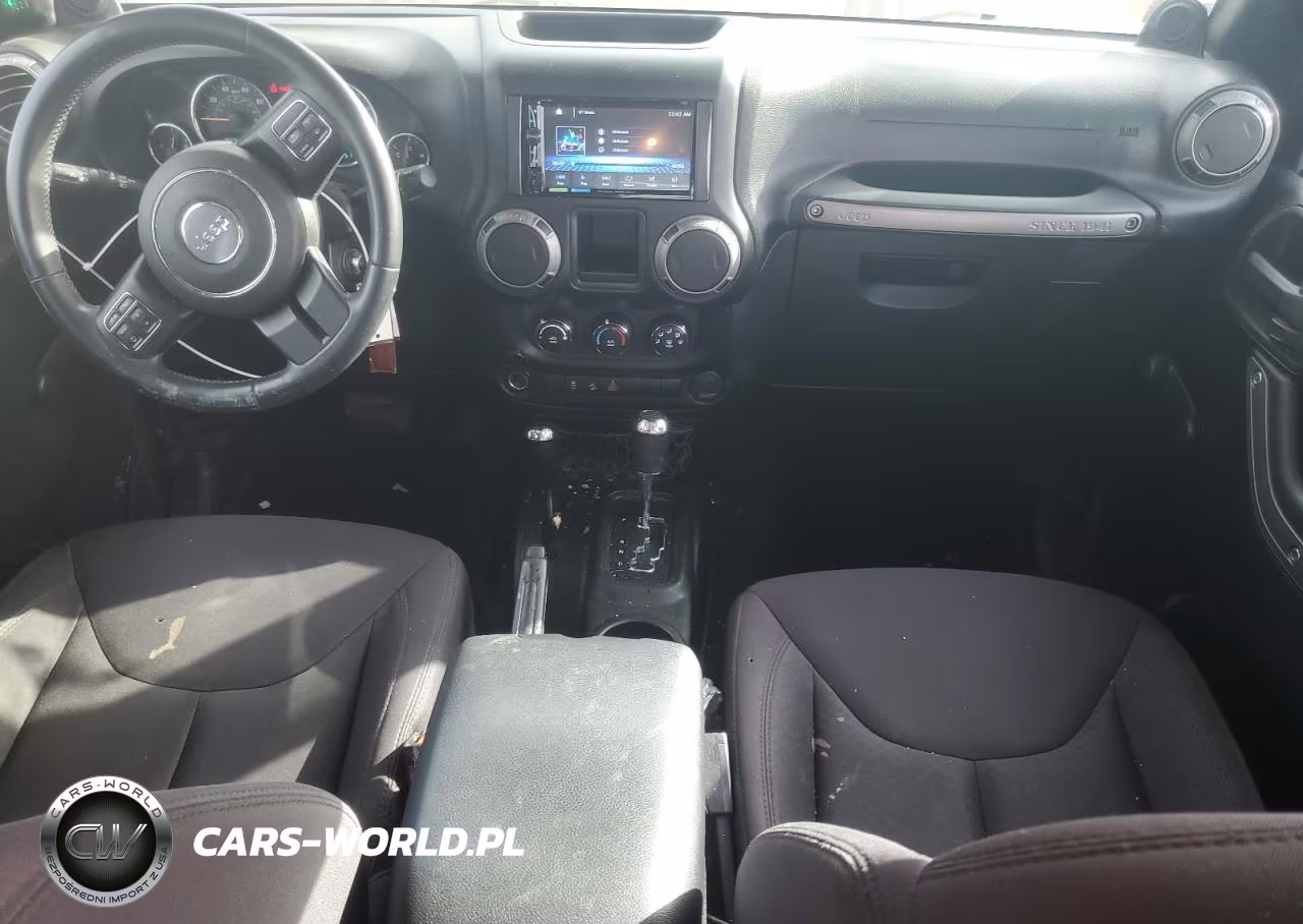 2013 Jeep Wrangler Unlimited Sport VIN:1C4BJWDG2DL662182 - 8
