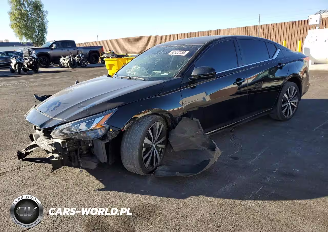 2022 Nissan Altima Sr