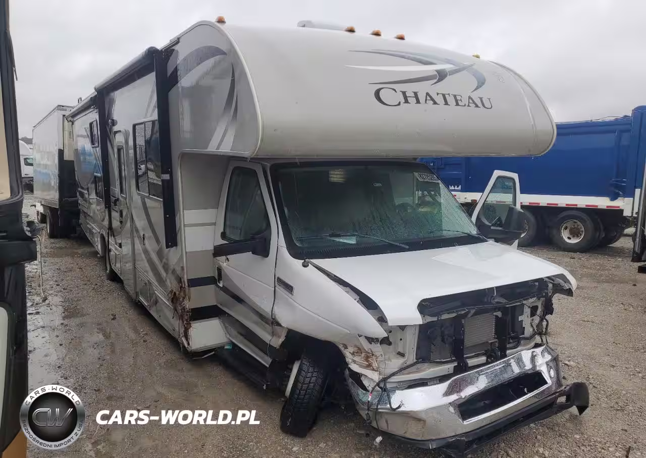 2014 Ford Econoline E450 Super Duty Cutaway Van