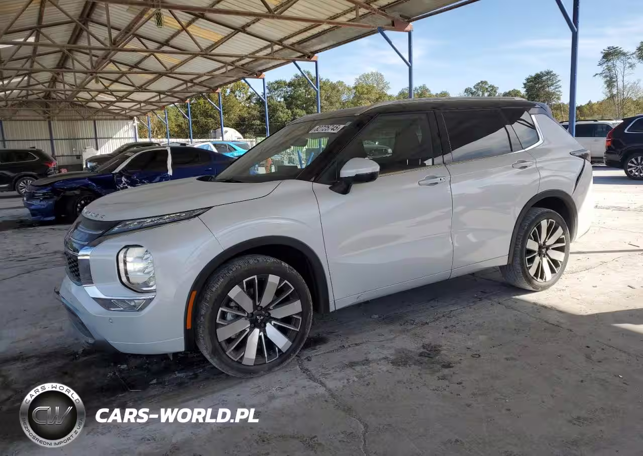 2025 Mitsubishi Outlander Sel