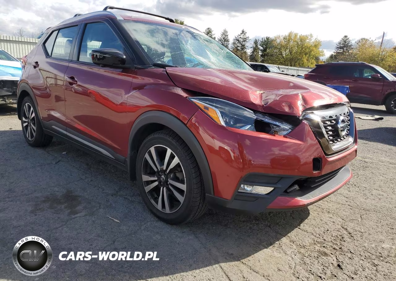 2019 Nissan Kicks S VIN:3N1CP5CUXKL532742 - 4