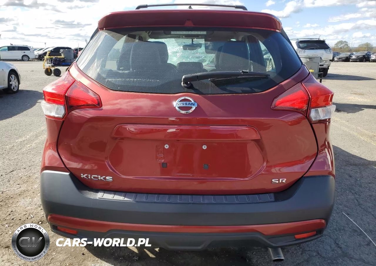 2019 Nissan Kicks S VIN:3N1CP5CUXKL532742 - 6