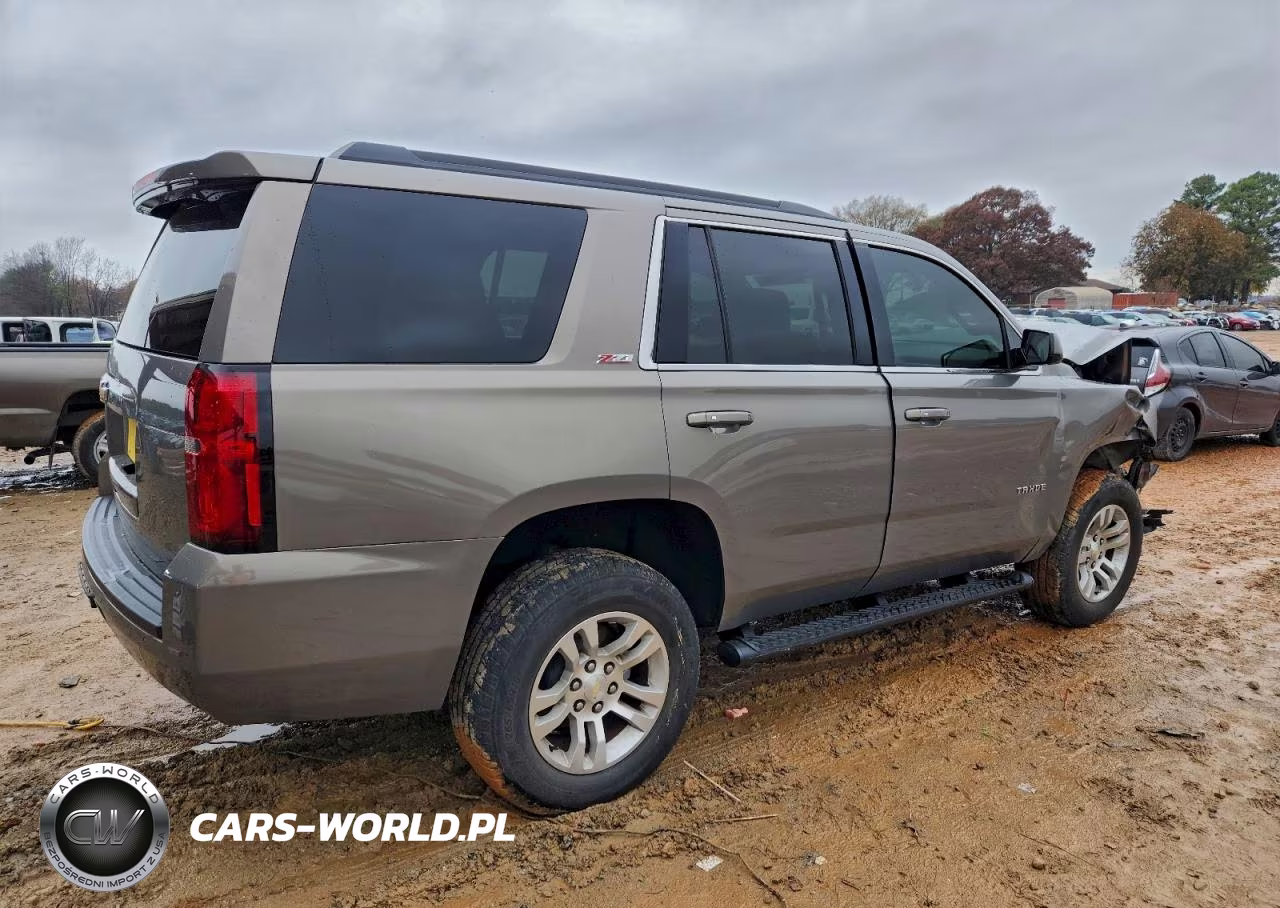 2018 Chevrolet Tahoe K1500 Lt VIN:1GNSKBKC7JR401328 - 3