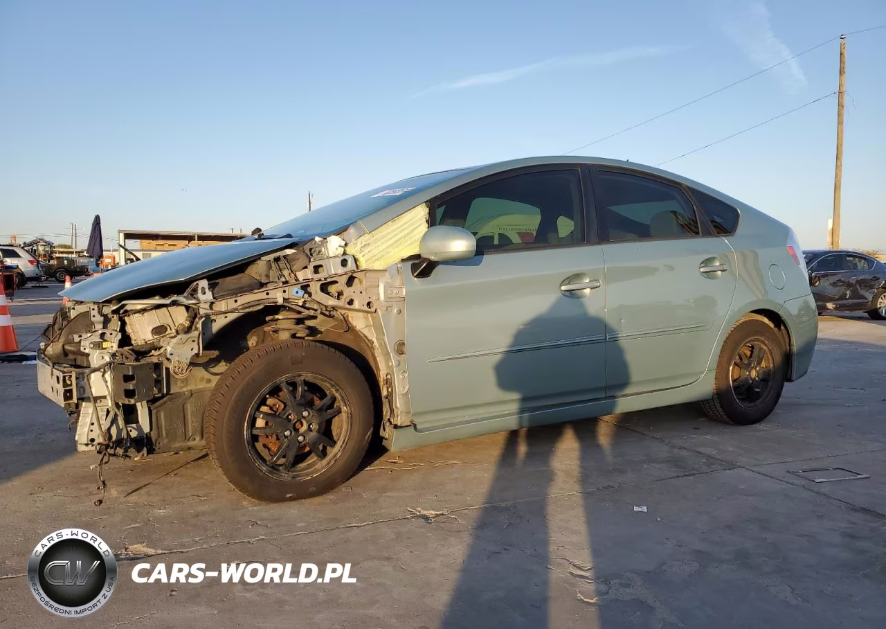 2014 Toyota Prius Three – zdjęcie 1 z 12