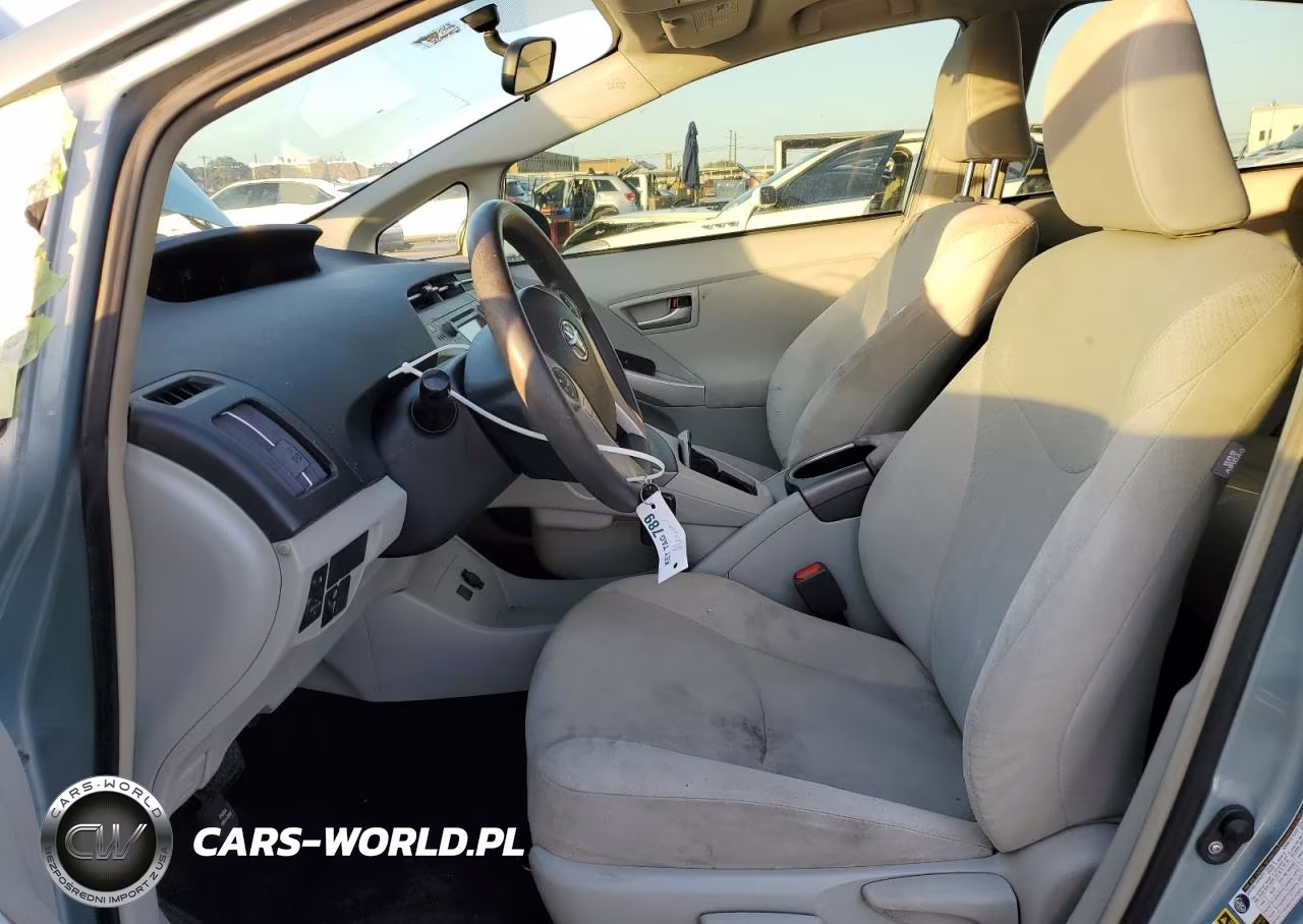 2014 Toyota Prius Three VIN:JTDKN3DU7E1751350 - 7