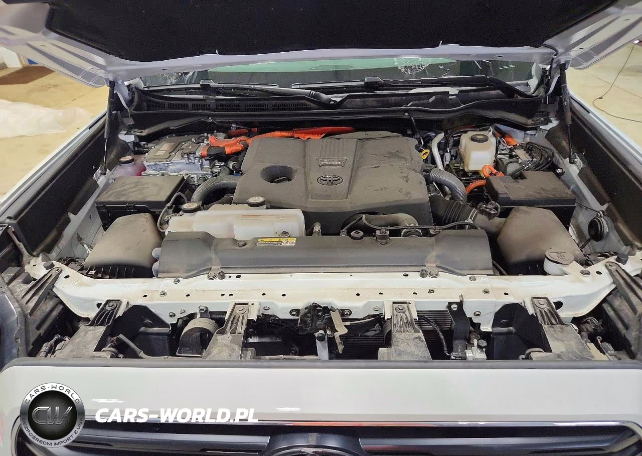 2024 Toyota Sequoia Sr5 VIN:7SVAAABA4RX021568 - 12