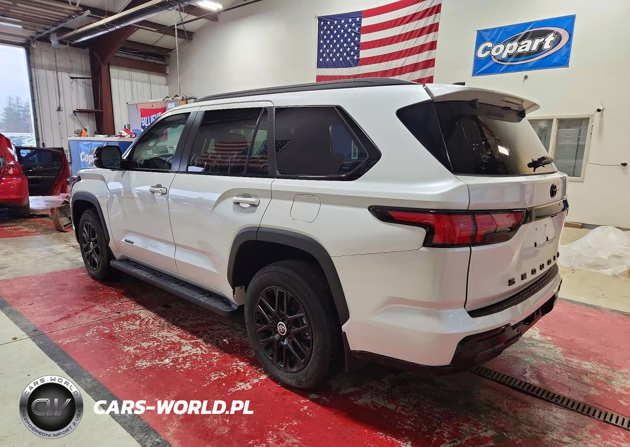 2024 Toyota Sequoia Sr5 VIN:7SVAAABA4RX021568 - 2