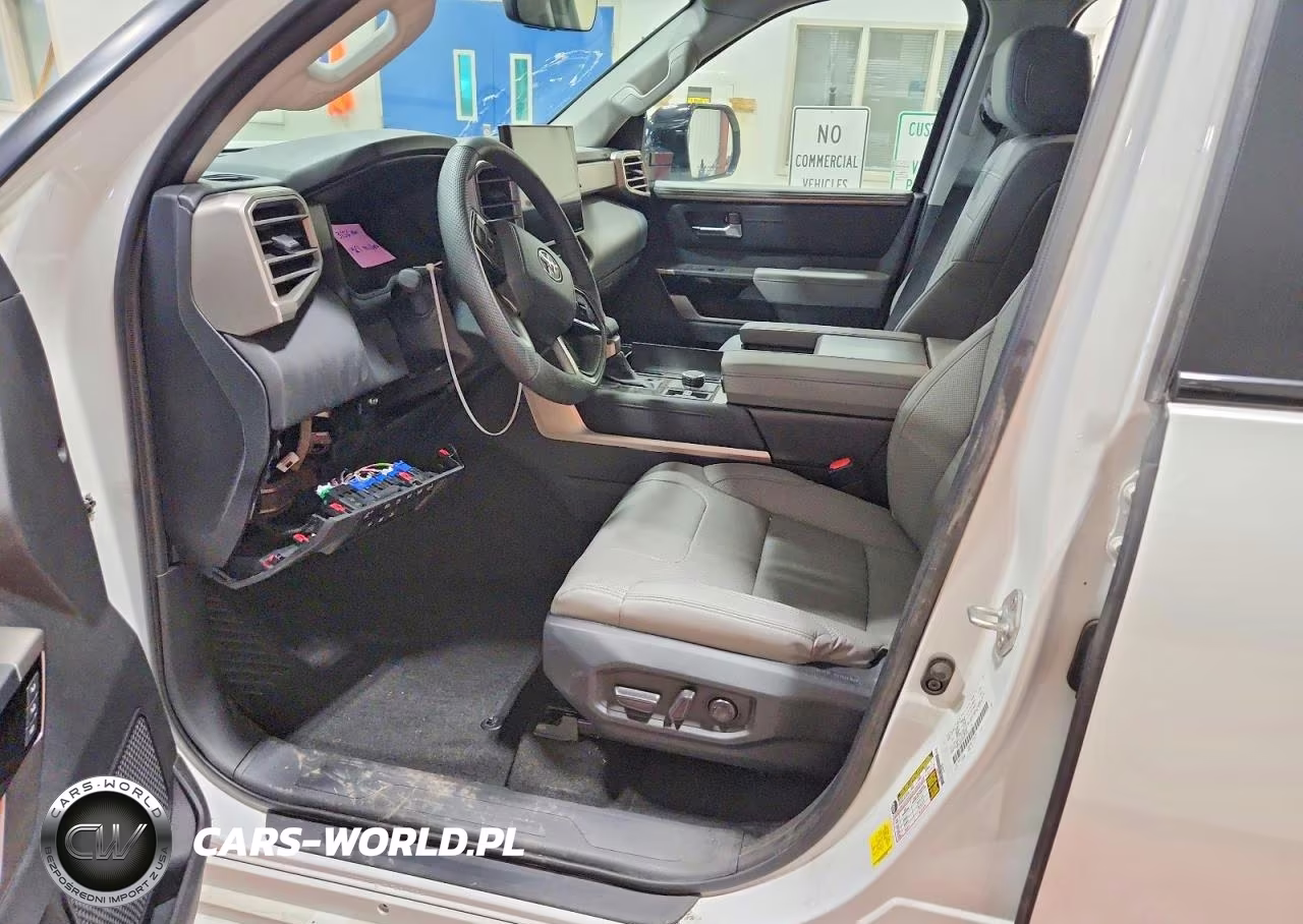 2024 Toyota Sequoia Sr5 VIN:7SVAAABA4RX021568 - 7