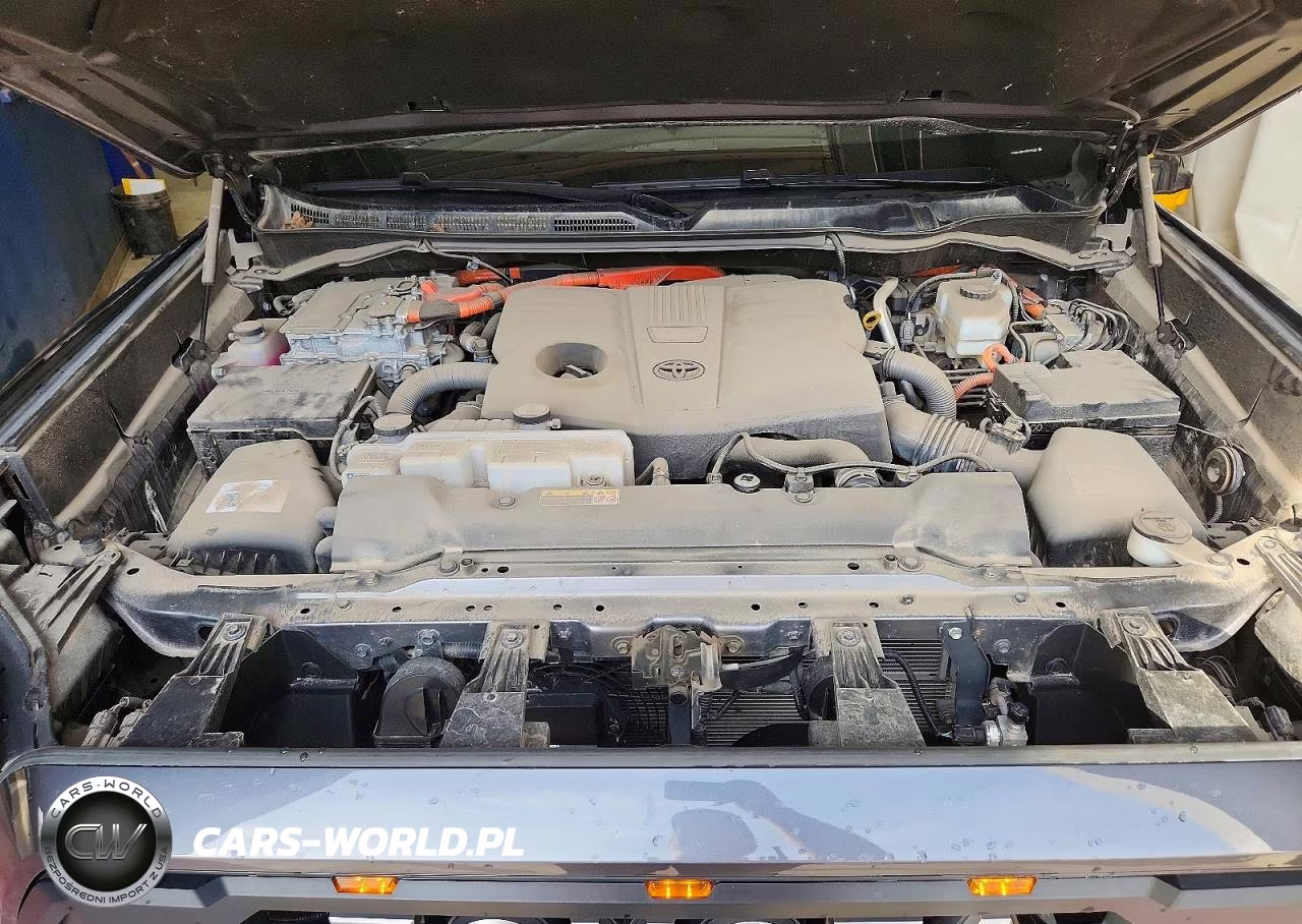 2023 Toyota Sequoia Trd Pro VIN:7SVAAABA1PX015207 - 12
