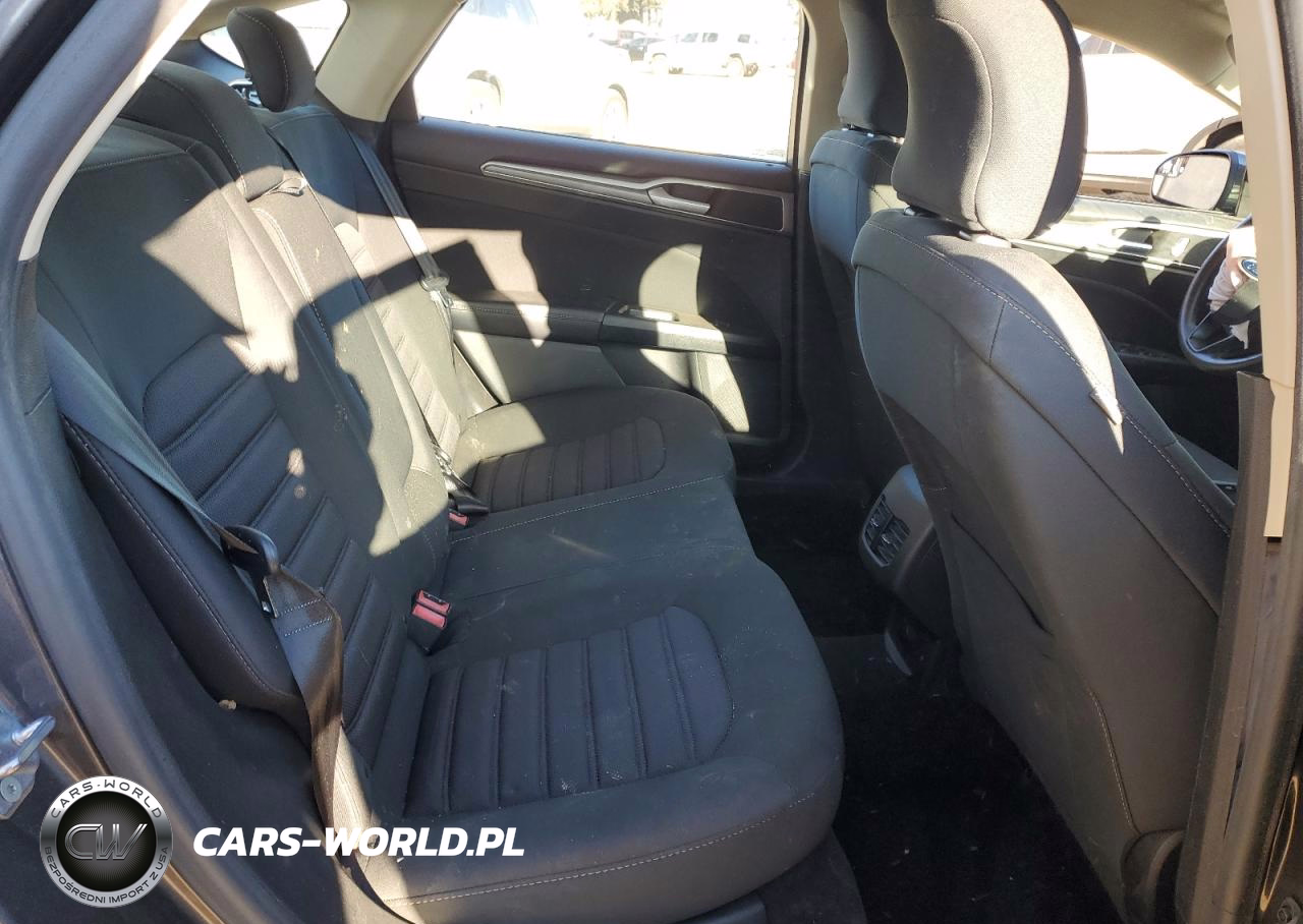 2017 Ford Fusion Se VIN:3FA6P0H75HR413024 - 10