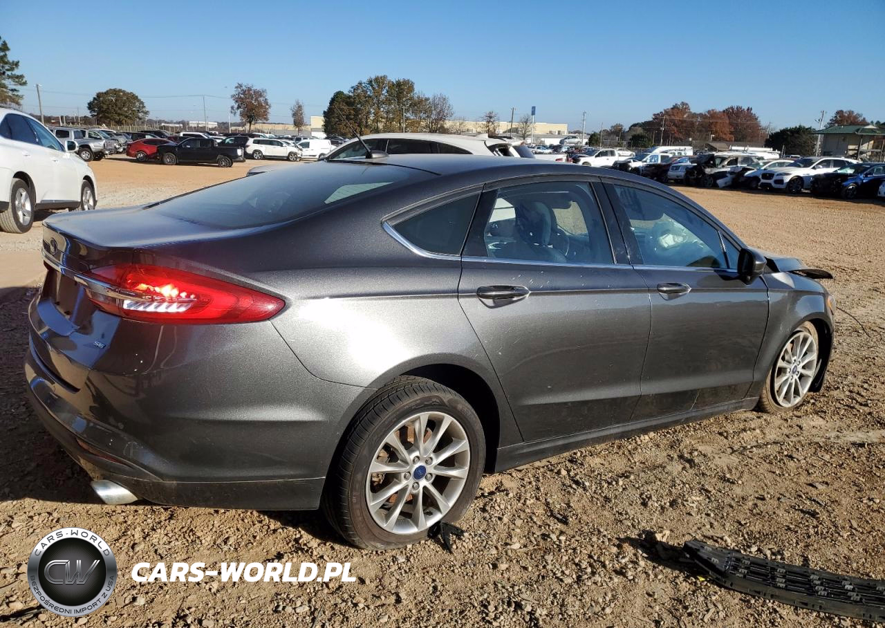 2017 Ford Fusion Se VIN:3FA6P0H75HR413024 - 3