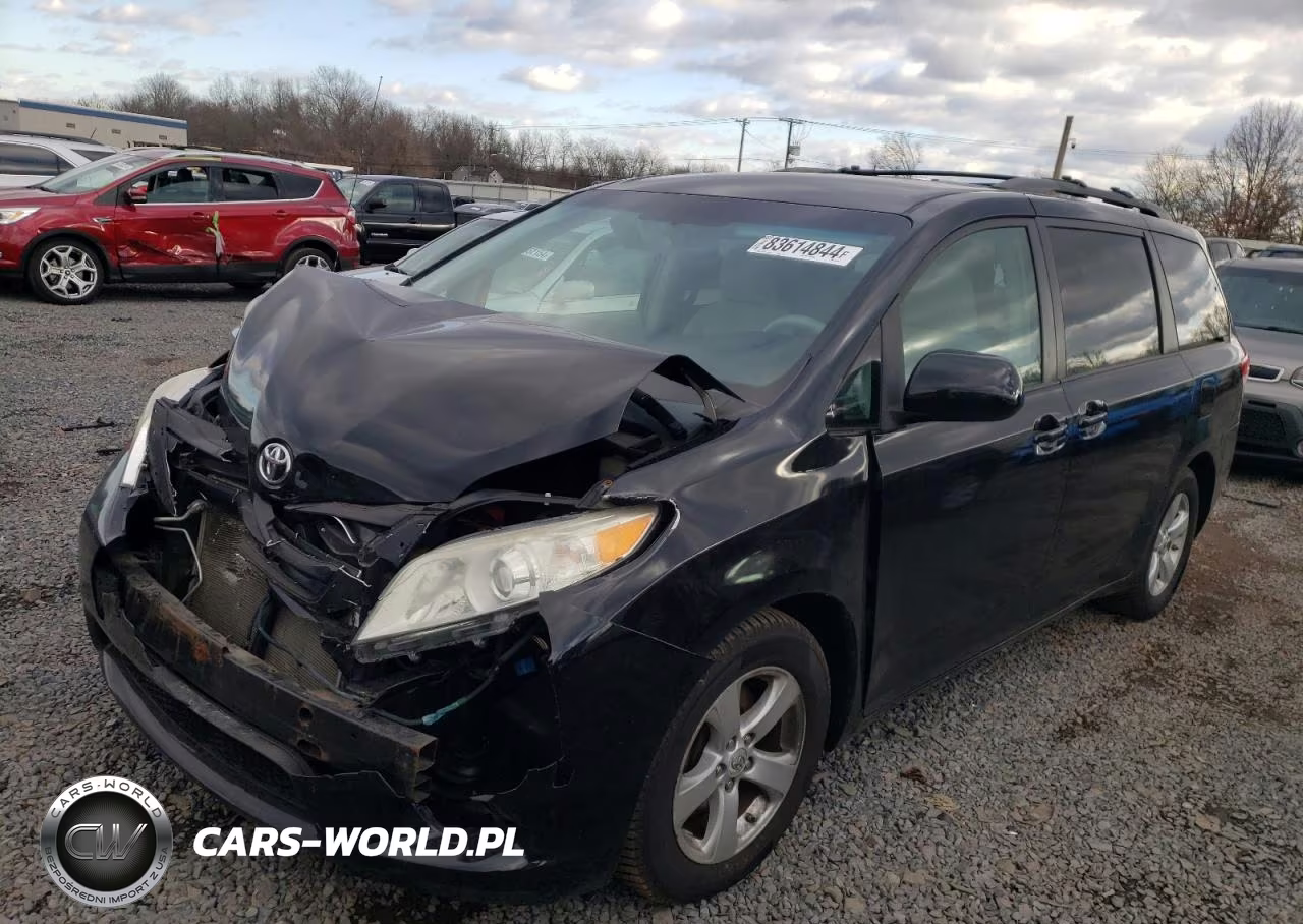 2011 Toyota Sienna Le