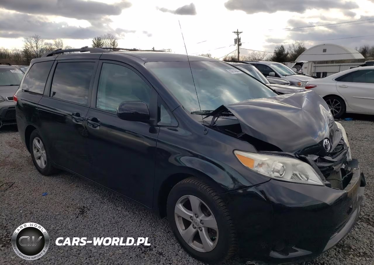 2011 Toyota Sienna Le VIN:5TDKK3DC3BS167719 - 4