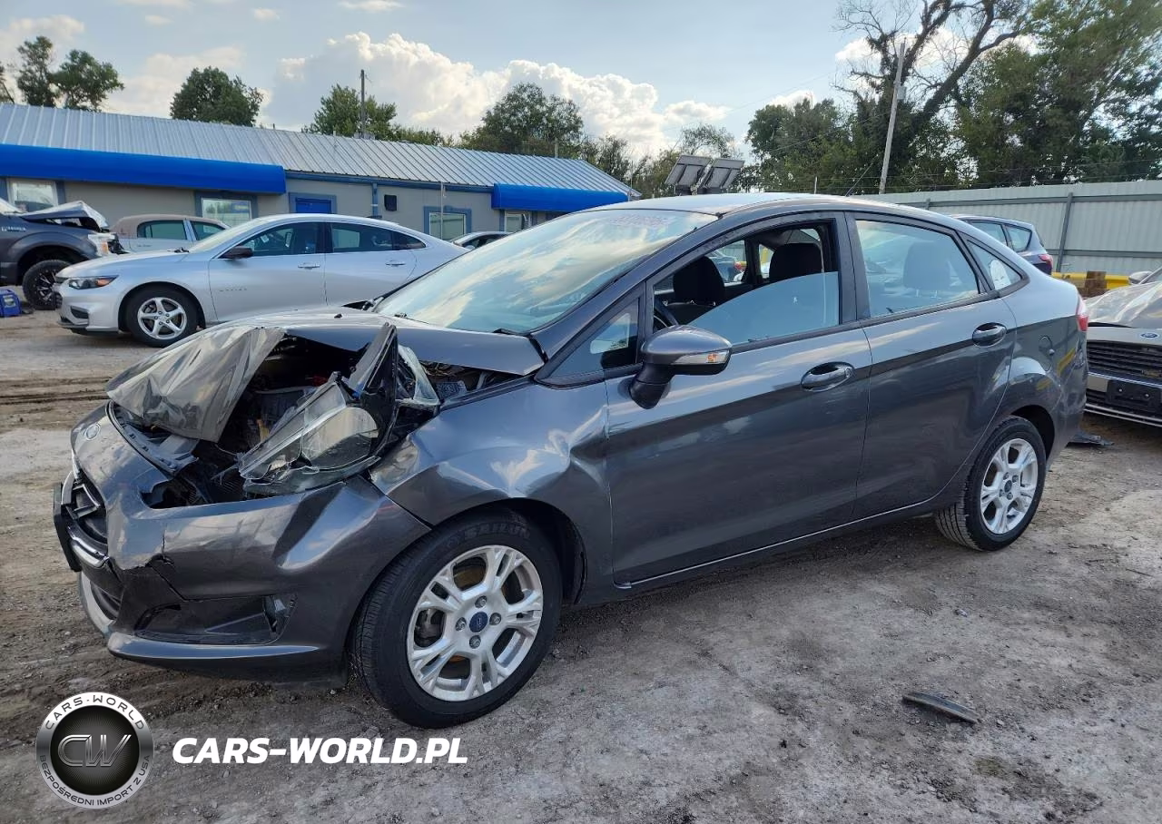 2015 Ford Fiesta Se – zdjęcie 1 z 12
