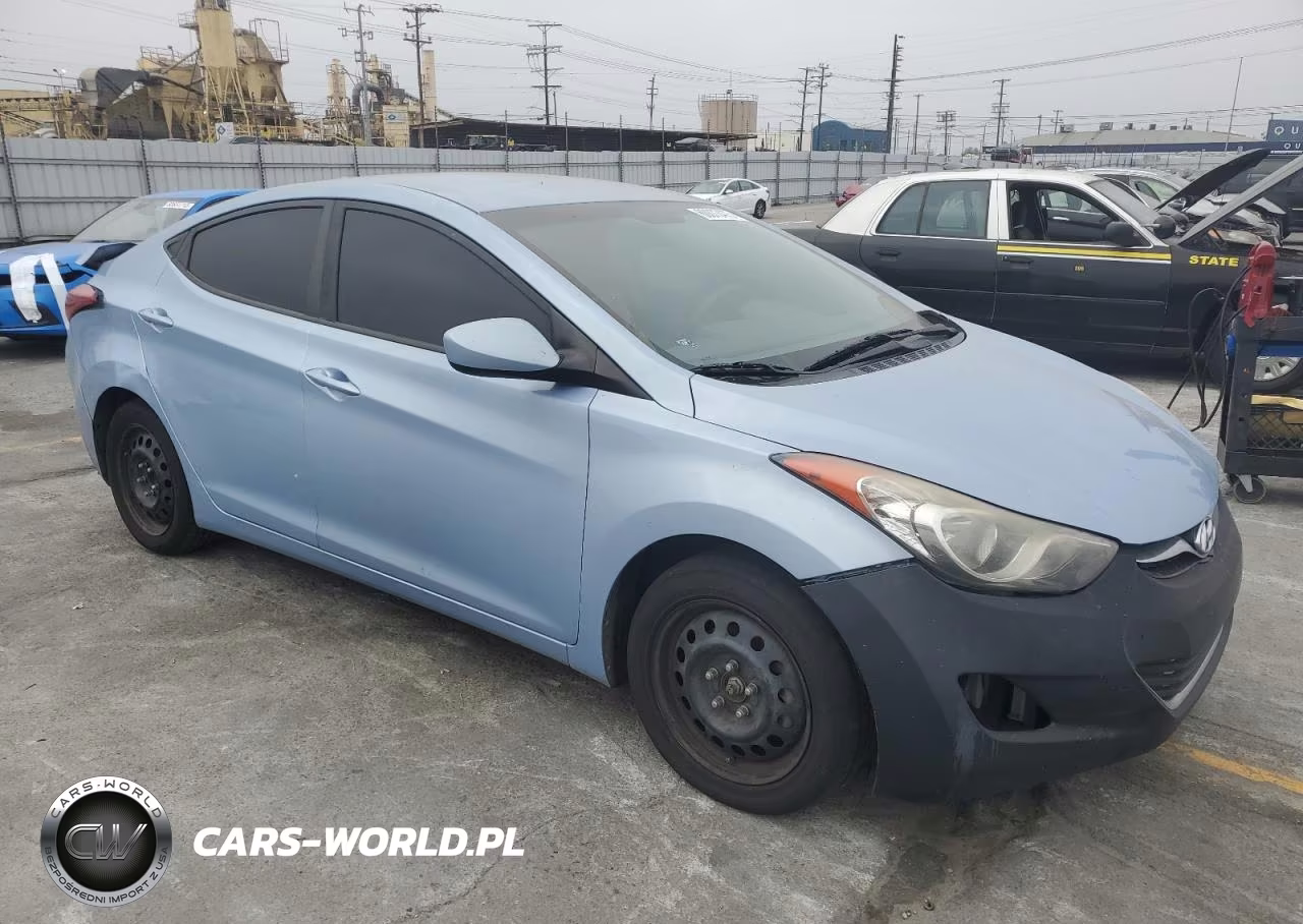 2013 Hyundai Elantra Gls VIN:KMHDH4AE3DU488284 - 4