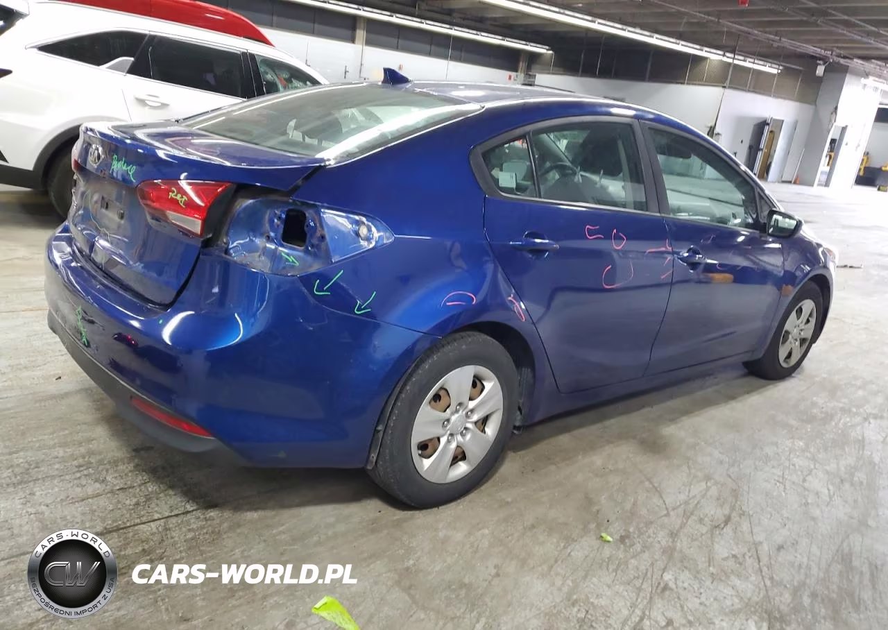 2017 Kia Forte Lx VIN:3KPFL4A7XHE105457 - 3