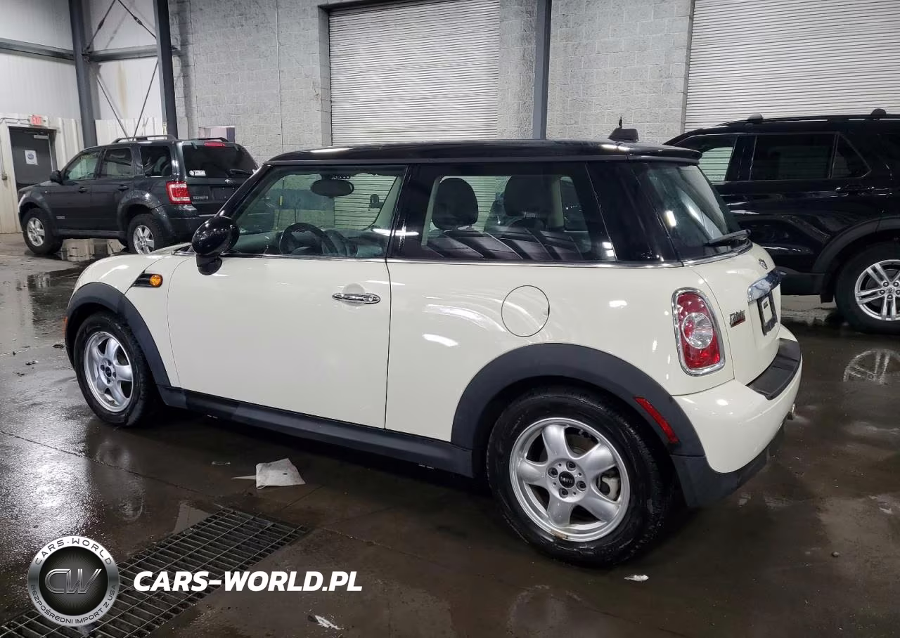 2011 Mini Cooper VIN:WMWSU3C50BT099519 - 2
