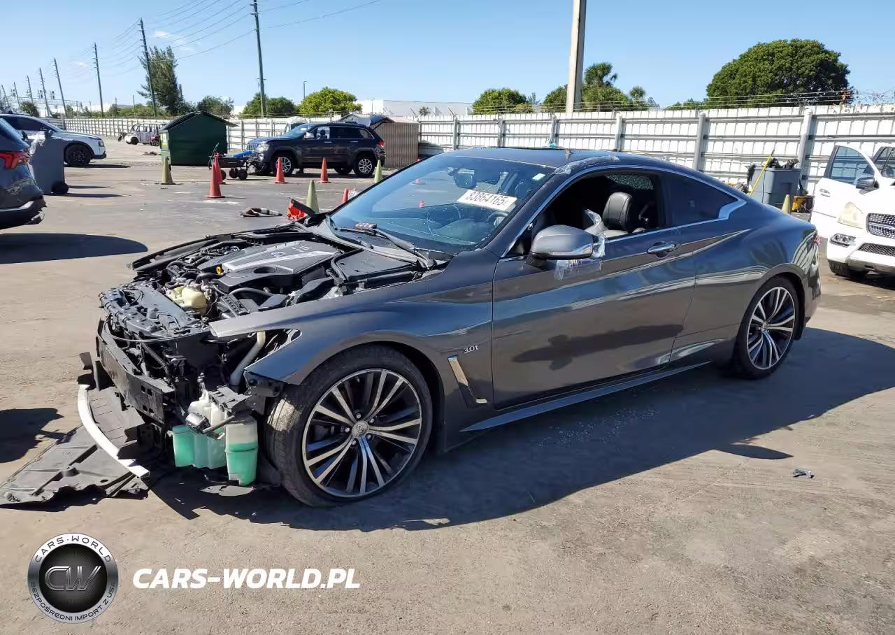2018 Infiniti Q60 Luxe 300