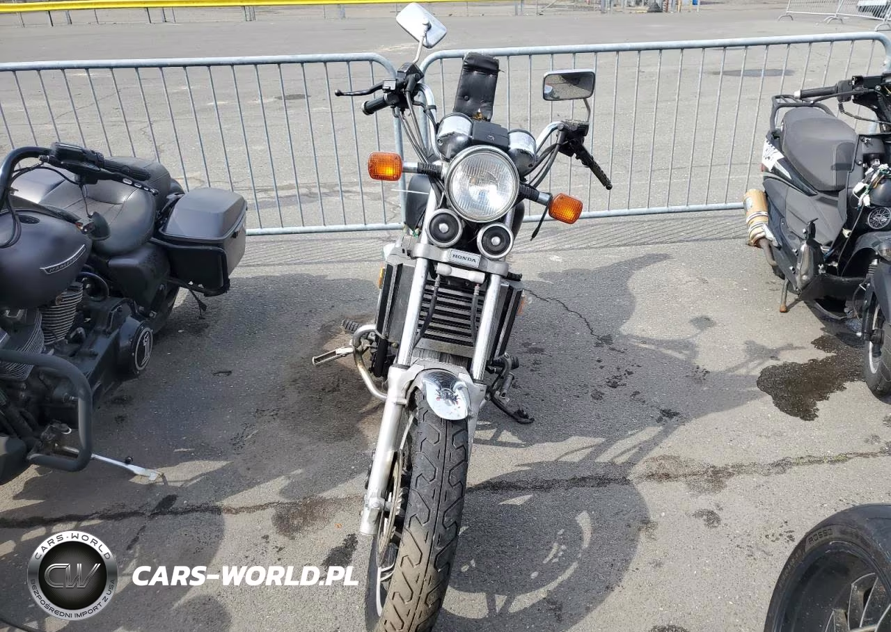 1983 Honda Vf750 VIN:JH2RC0712DM107375 - 2