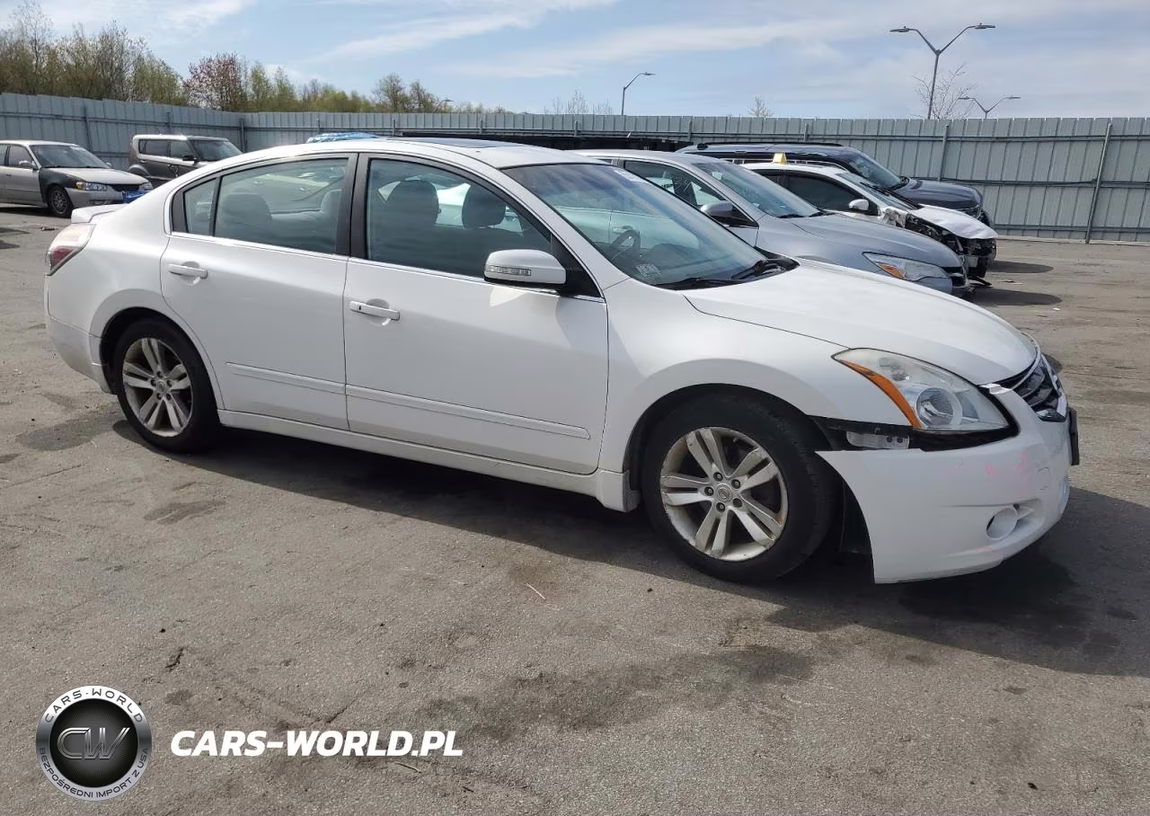 2011 Nissan Altima Sr VIN:1N4BL2AP1BN491570 - 4