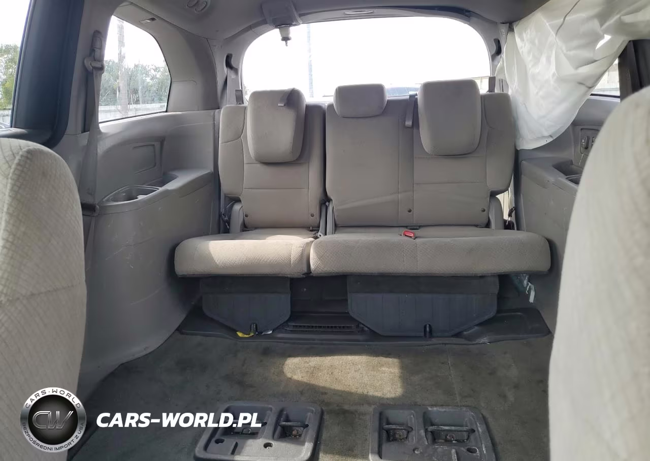 2016 Honda Odyssey Se VIN:5FNRL5H38GB127083 - 10