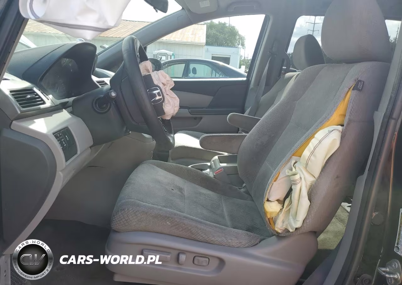 2016 Honda Odyssey Se VIN:5FNRL5H38GB127083 - 7