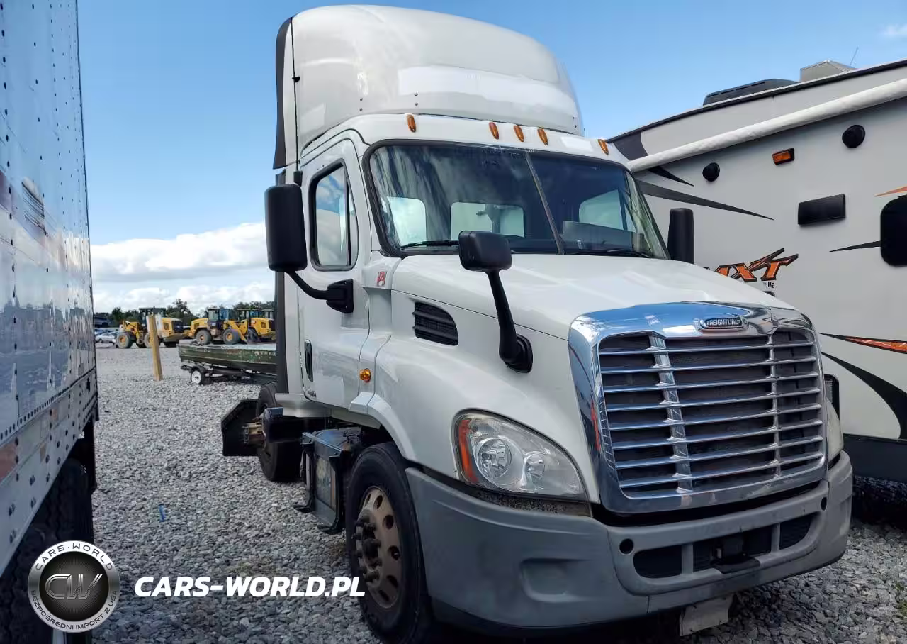 2016 Freightliner Cascadia 113 Semi Truck