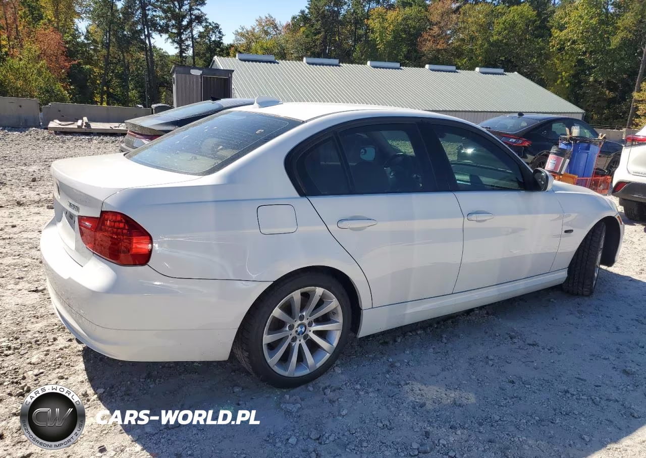 2011 BMW 328 I VIN:WBAPH7G50BNM57394 - 3