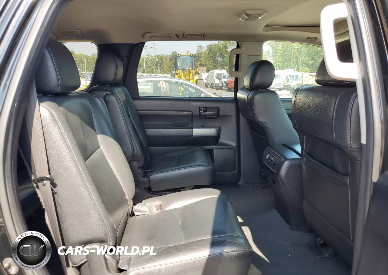 2019 Toyota Sequoia Sr5 VIN:5TDBY5G18KS168868 - 11