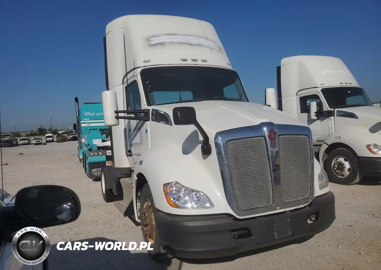 2017 Kenworth T680 Semi Truck