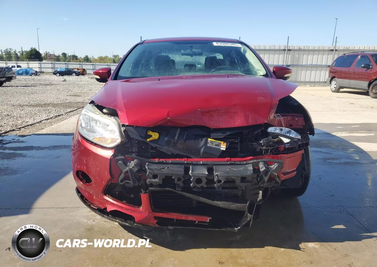 2014 Ford Focus Se VIN:1FADP3F29EL247200 - 5
