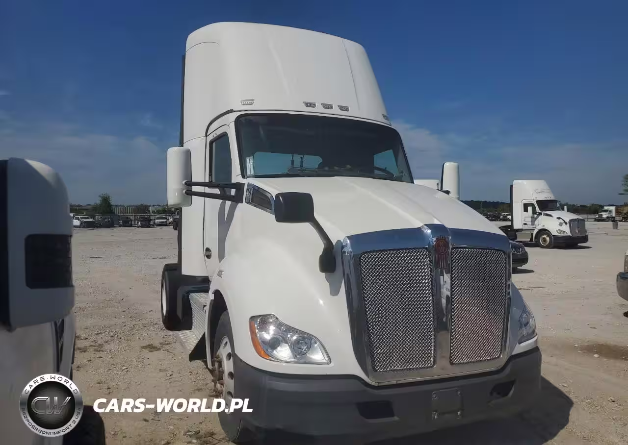 2017 Kenworth T680 Semi Truck