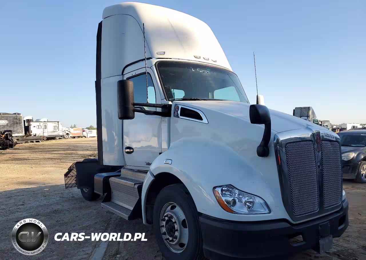 2017 Kenworth T680 Semi Truck