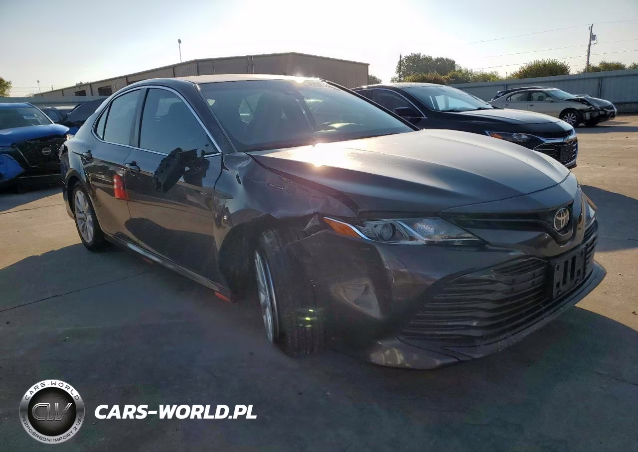 2018 Toyota Camry L VIN:4T1B11HK5JU034426 - 4