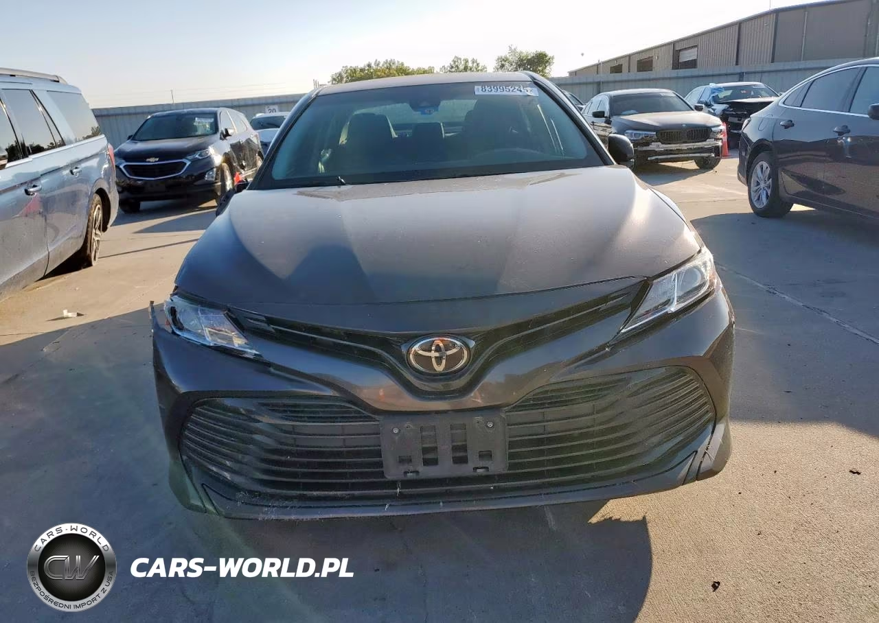 2018 Toyota Camry L VIN:4T1B11HK5JU034426 - 5