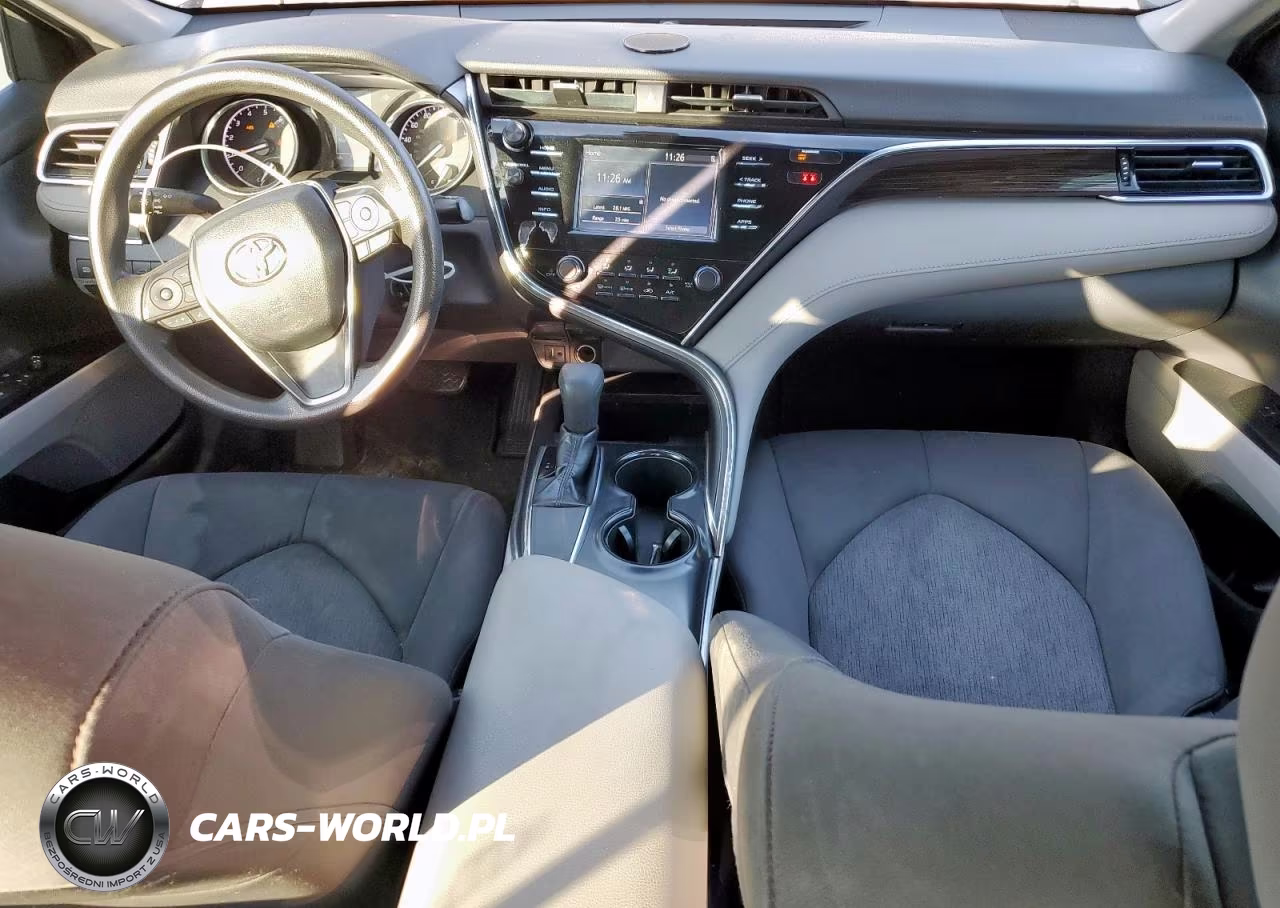 2018 Toyota Camry L VIN:4T1B11HK5JU034426 - 8