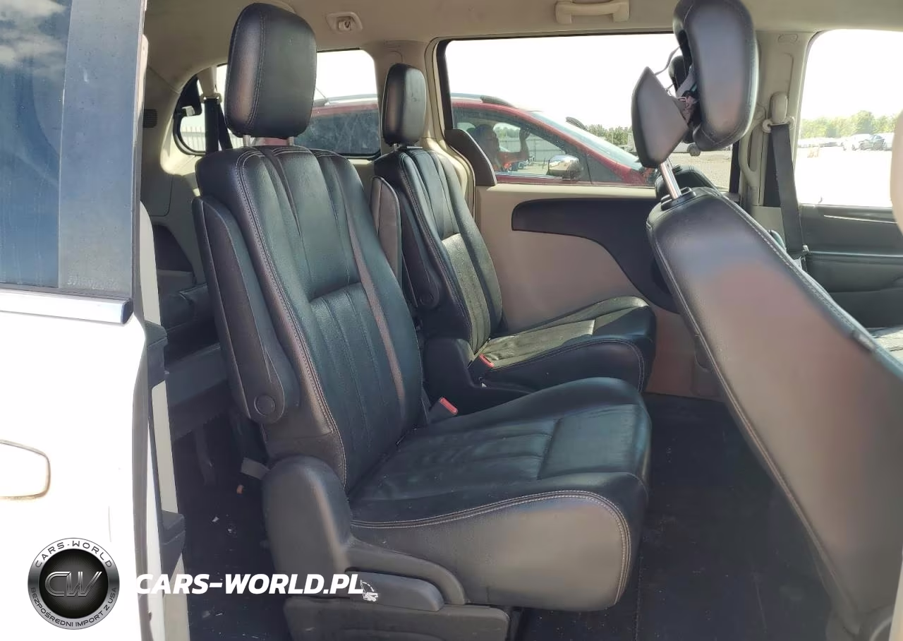 2012 Chrysler Town & Country Touring VIN:2C4RC1BG7CR382178 - 11