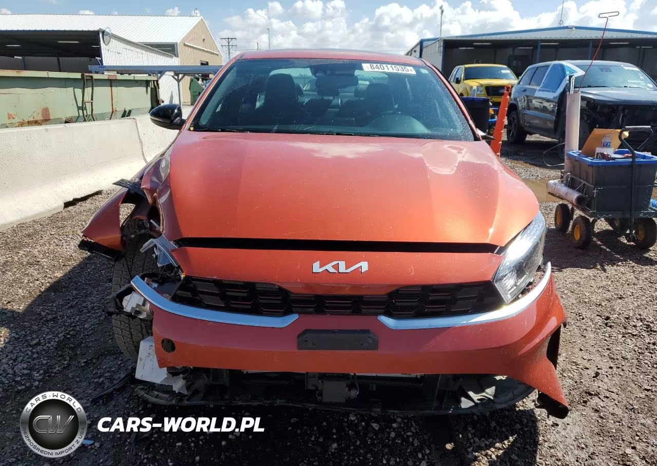 2023 Kia Forte Gt Line VIN:3KPF54AD0PE596006 - 5