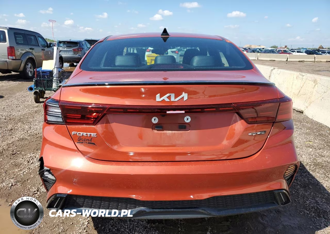 2023 Kia Forte Gt Line VIN:3KPF54AD0PE596006 - 6