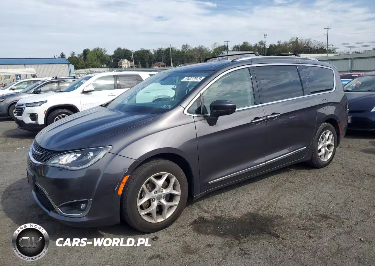 2018 Chrysler Pacifica Touring L Plus