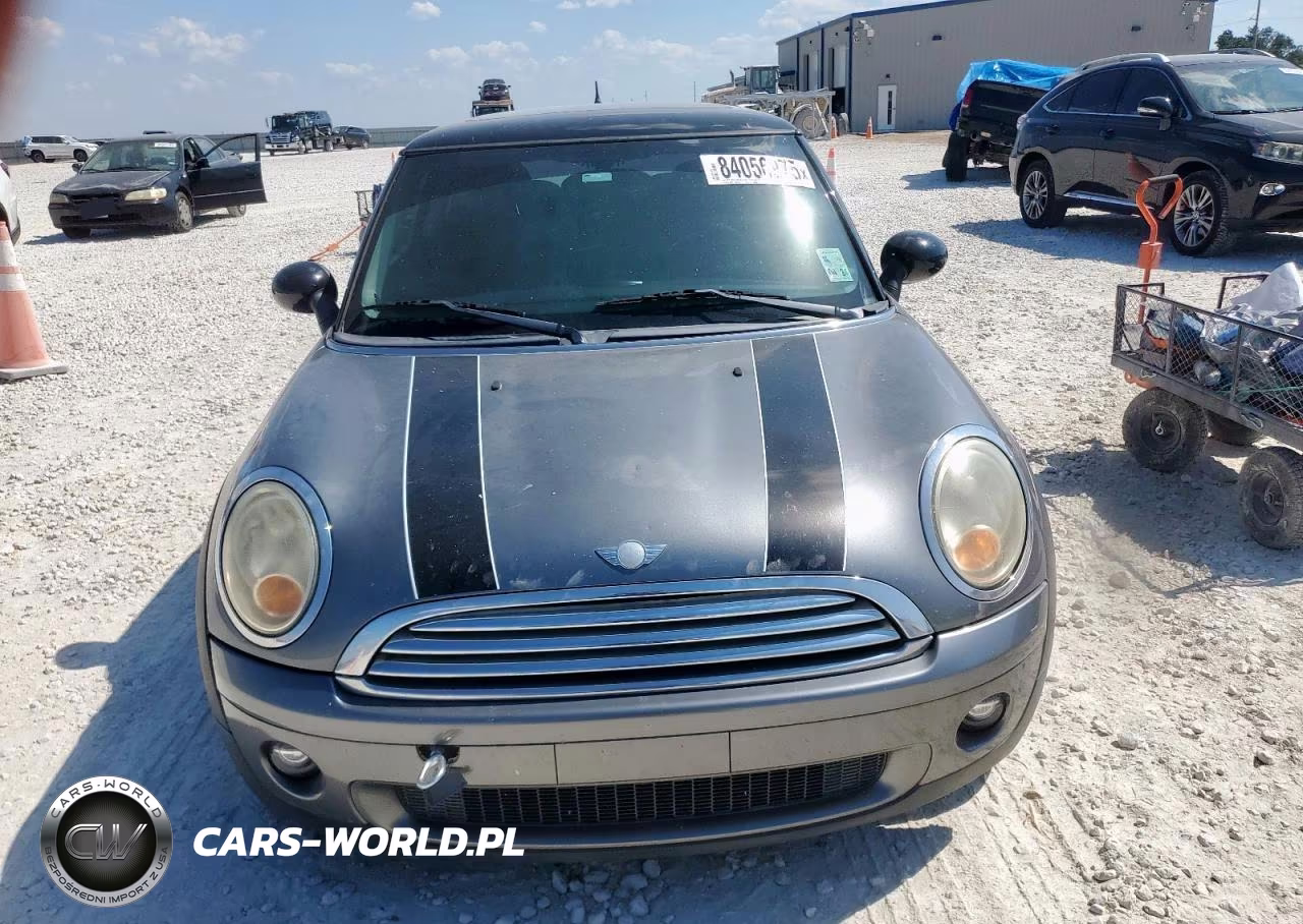 2010 Mini Cooper VIN:WMWMF3C53ATZ22963 - 5